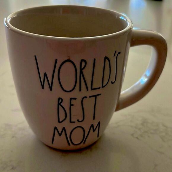 Rae Dunn World’s Best Mom Mug Coffee Cup - Picture 1 of 8